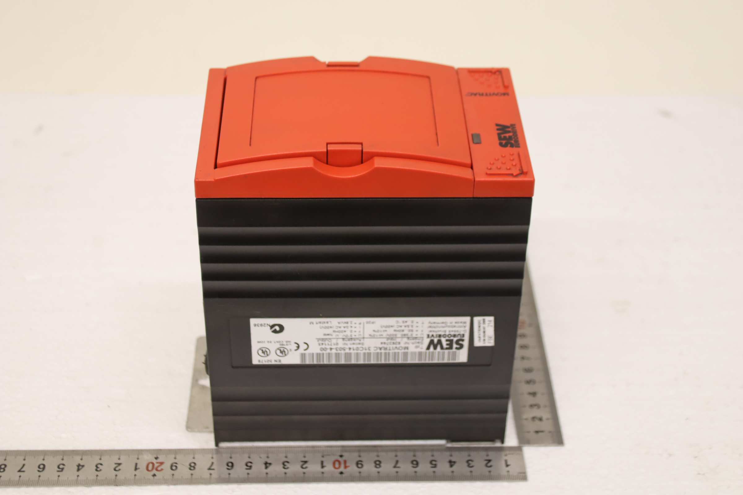 Frequenzumrichter 2,8 kVA von SEW Eurodrive - Movitrac 31C055-503-4-00 – Bild 3