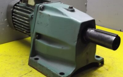 Alternative view of Getriebemotor 1,1 kW 40 U/min von VEM** - ZG3KMR80K4