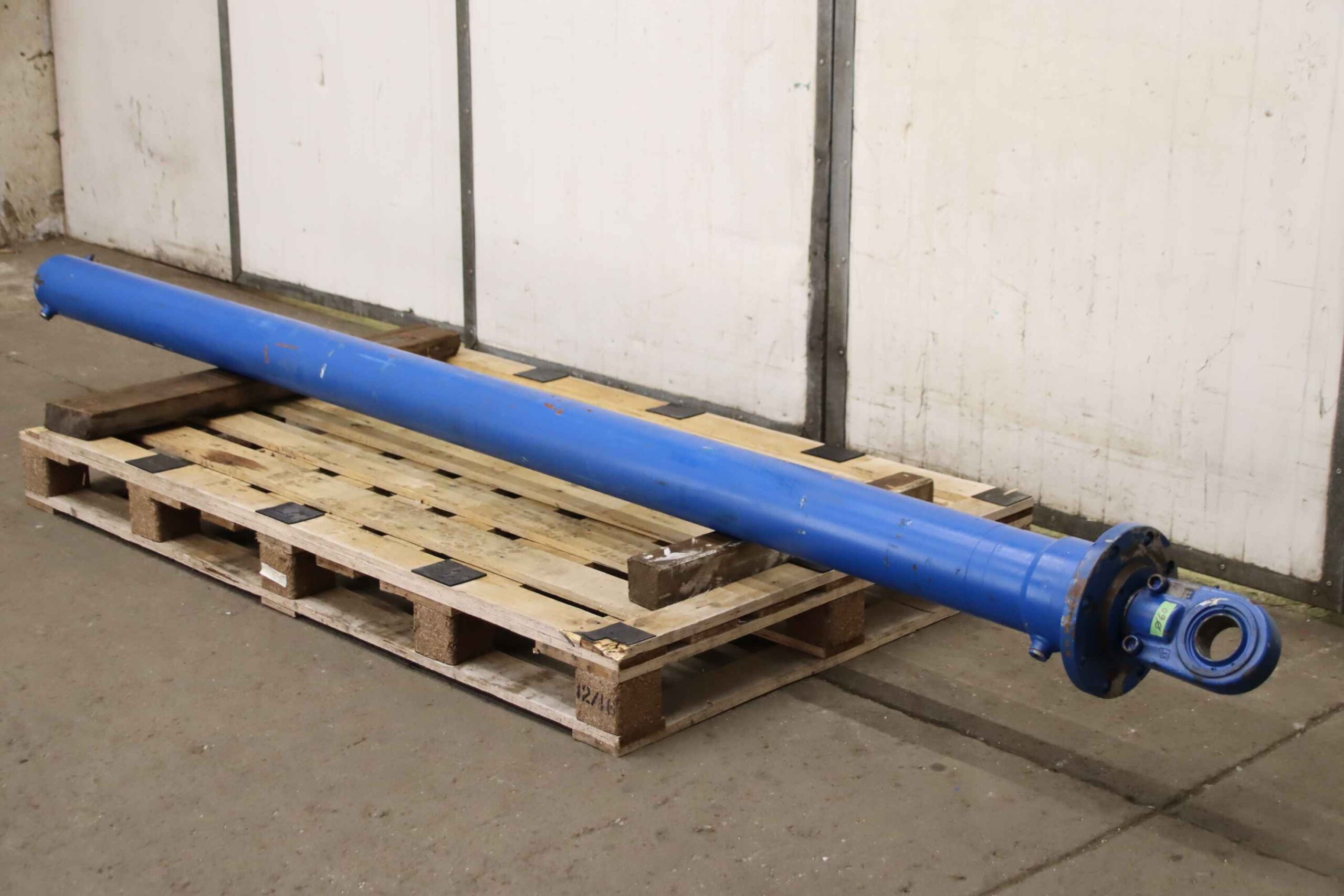 Hydraulikzylinder von unbekannt** - Hub 2600 mm