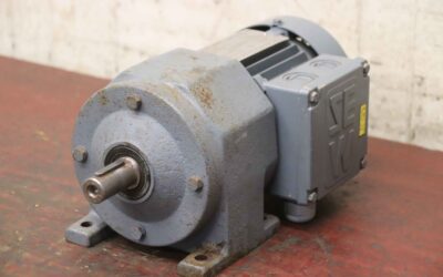 Getriebemotor 0,18 kW 74 U/min von SEW-Eurodrive** - R32DT63N4