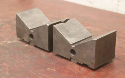 Prismenblock 2 Stück von Stahl** - 150/90/H90 mm