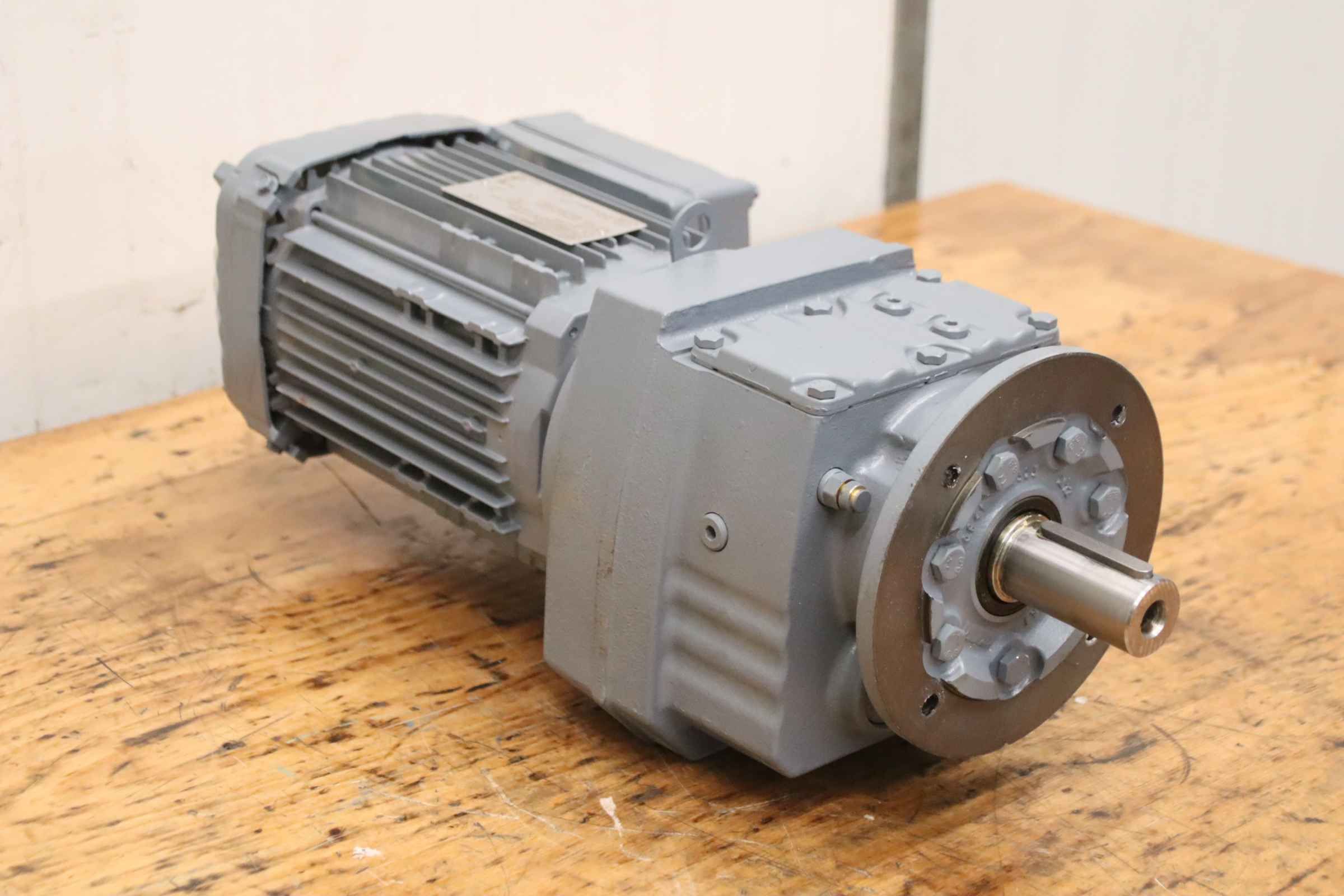 Getriebemotor 0,75 kW 30 U/min von SEW-Eurodrive - RF47 DRN80M4/DI/KD1/TF/E18Z – Bild 2