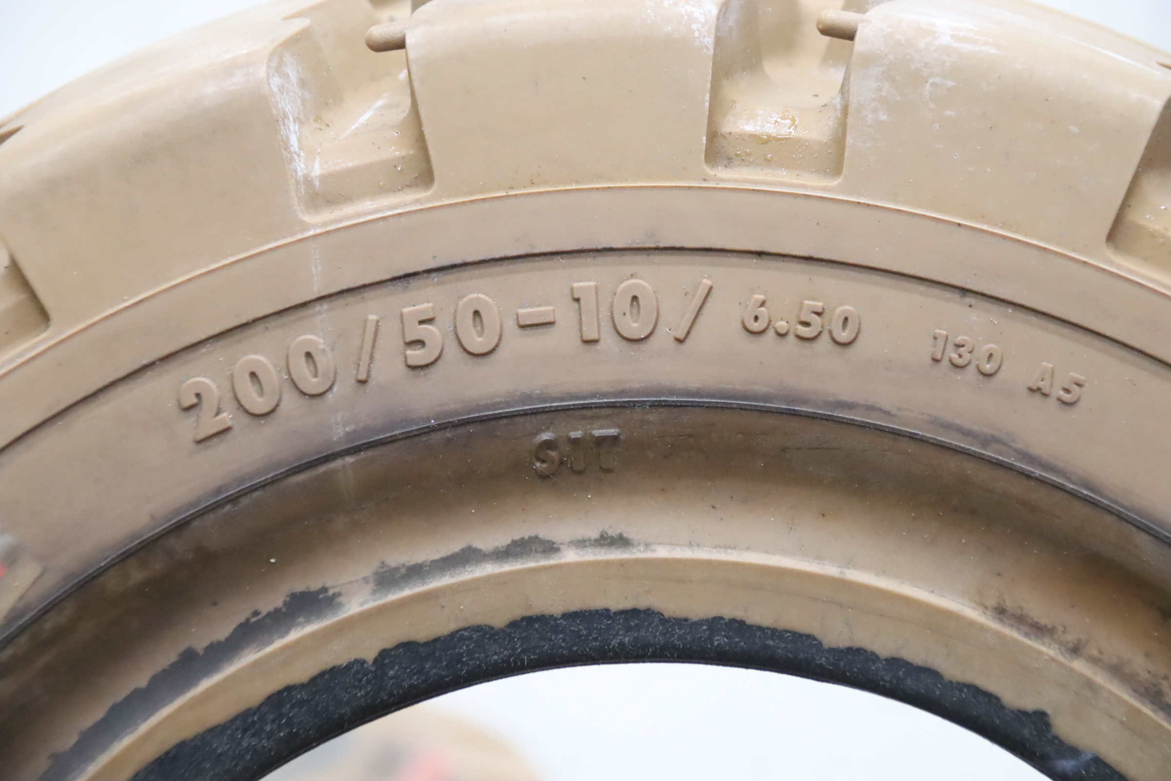 Vollgummi Reifen abriebfest von Continental** - 200/50-10/ 6.50 SC 15 RIM 6.50 F-10 – Bild 5