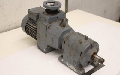 Alternative view of regelbarer Getriebemotor 0,37 kW  8,5-42 U/min von SEW Eurodrive - R40 D16 DT71D4