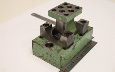 Alternative view of Stanzwerkzeug von unbekannt - 200/120/H150 mm