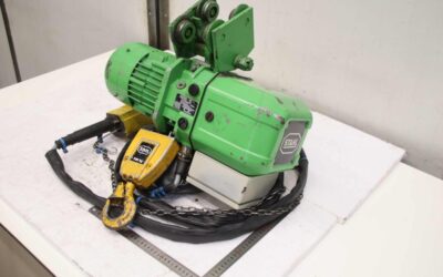 Kettenzug mit Fahrwerk 500 kg von Stahl** - T 302 L