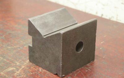 Anreissprisma von Stahl - 140/130/H130 mm  121°