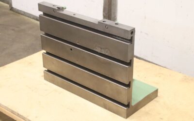 Aufspannwinkel mit T Nuten von Guss** - 535/250/H410 mm
