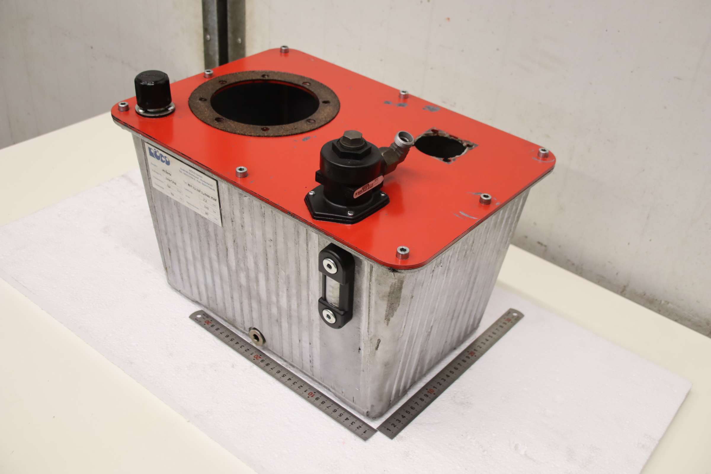 Hydraulikbehälter 30 Liter von RÖCO - 495/340/H375 mm
