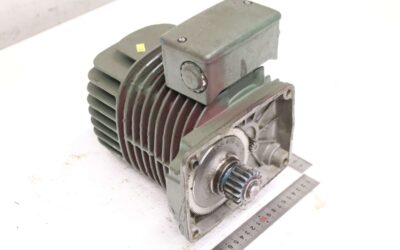 Alternative view of Getriebemotor 0,07/0,27 kW 680/2900 U/min U/min von Mannesmann Demag - 13/6 PF 8/2