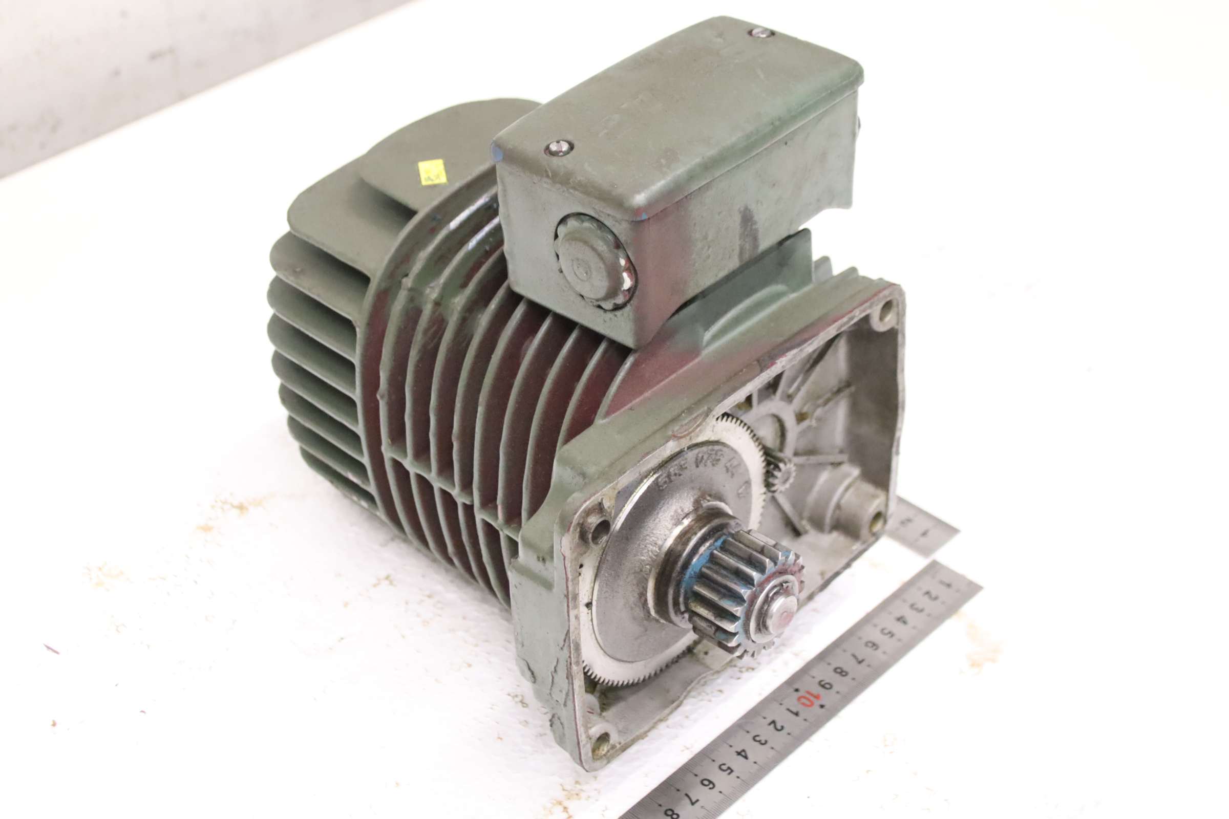 Getriebemotor 0,07/0,27 kW 680/2900 U/min U/min von Mannesmann Demag - 13/6 PF 8/2 – Bild 2