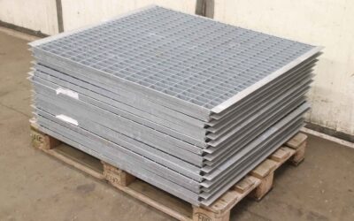 Gitterrosten 15 Stück von Stahl** - 1090 x 910 x 30 mm