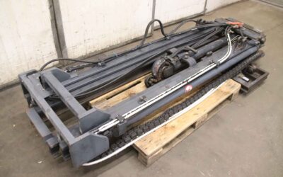 Alternative view of Staplermast von Linde - E20 2 to Triplexmast