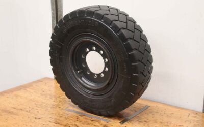 Reifen mit Felge von Continental - IC70 7.00 R 12 16 PR  136 A5