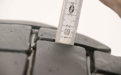 Reifen mit Felge von Continental - IC70 7.00 R 12 16 PR 136 A5 – Bild 9