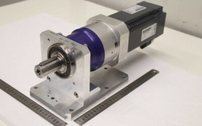 Servo-Getriebemotor von Beckhoff Wittenstein** - AM8053-0G10-0000  SP 100S-MC2-50