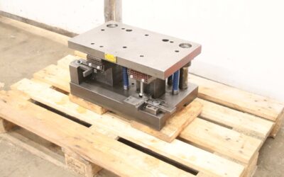 2 Säulen Stanzwerkzeug von unbekannt* - 535/350/H267 mm  Hub 12 mm