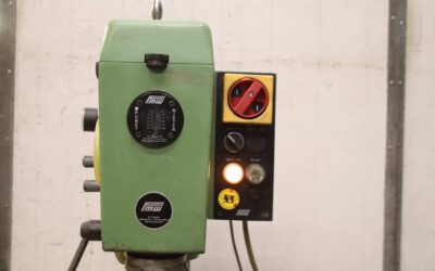 Taumelnietmaschine von FMW - HN1B-2 – Bild 5