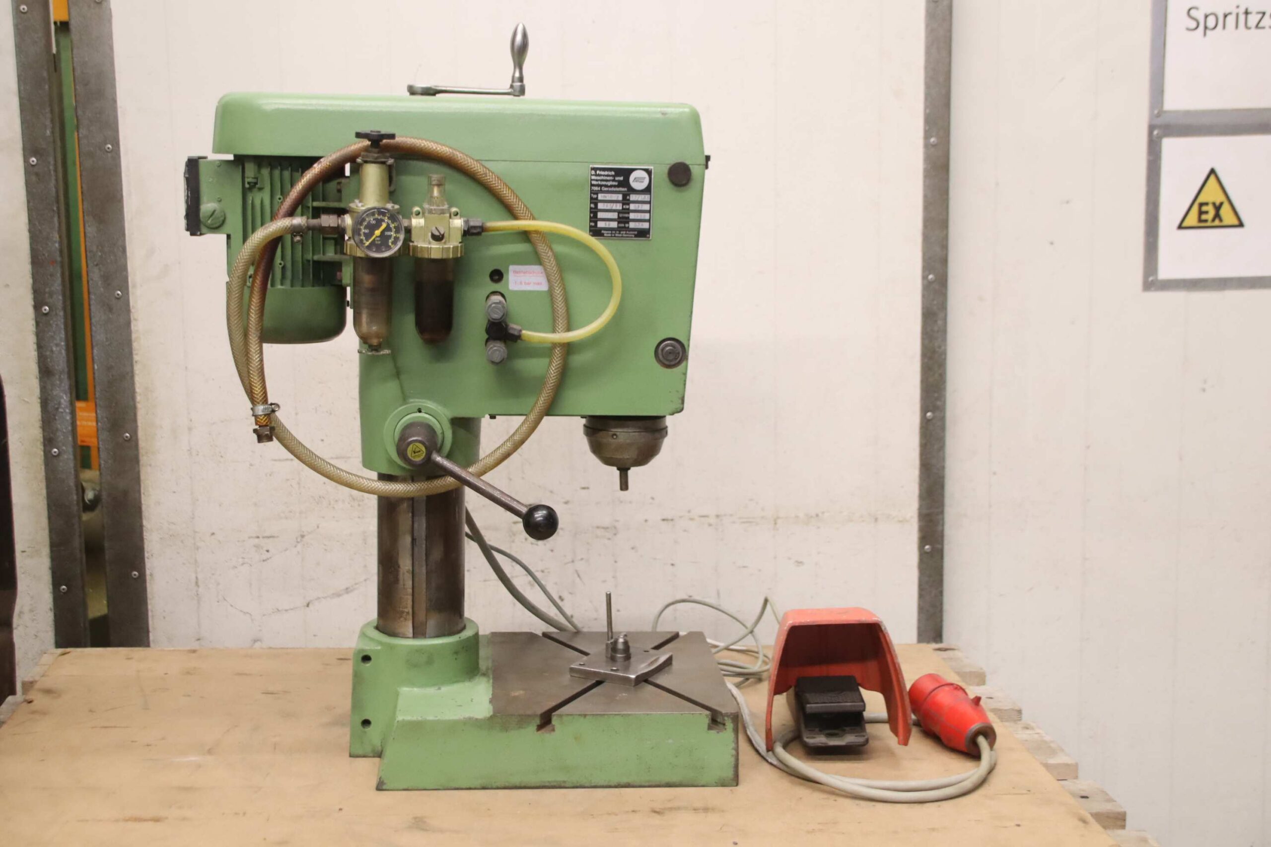 Taumelnietmaschine von FMW - HN1B-2 – Bild 12