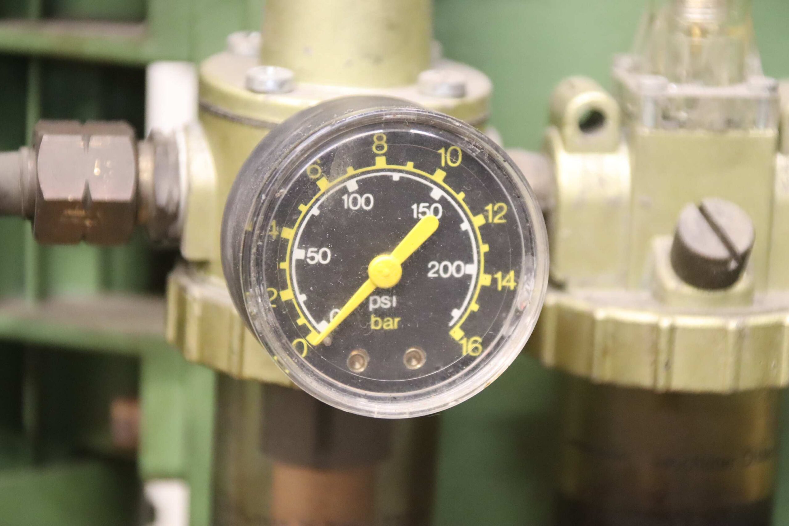 Taumelnietmaschine von FMW - HN1B-2 – Bild 13