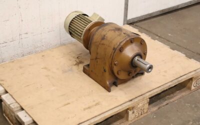 Alternative view of Getriebemotor 1,1 kW 8 U/min von SEW-Eurodrive ETM - R80 LP90  IMB5-90Sx1,1x1500A