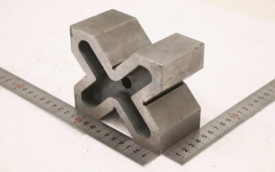 Prismenblock von Guss** - 122/60/H95 mm
