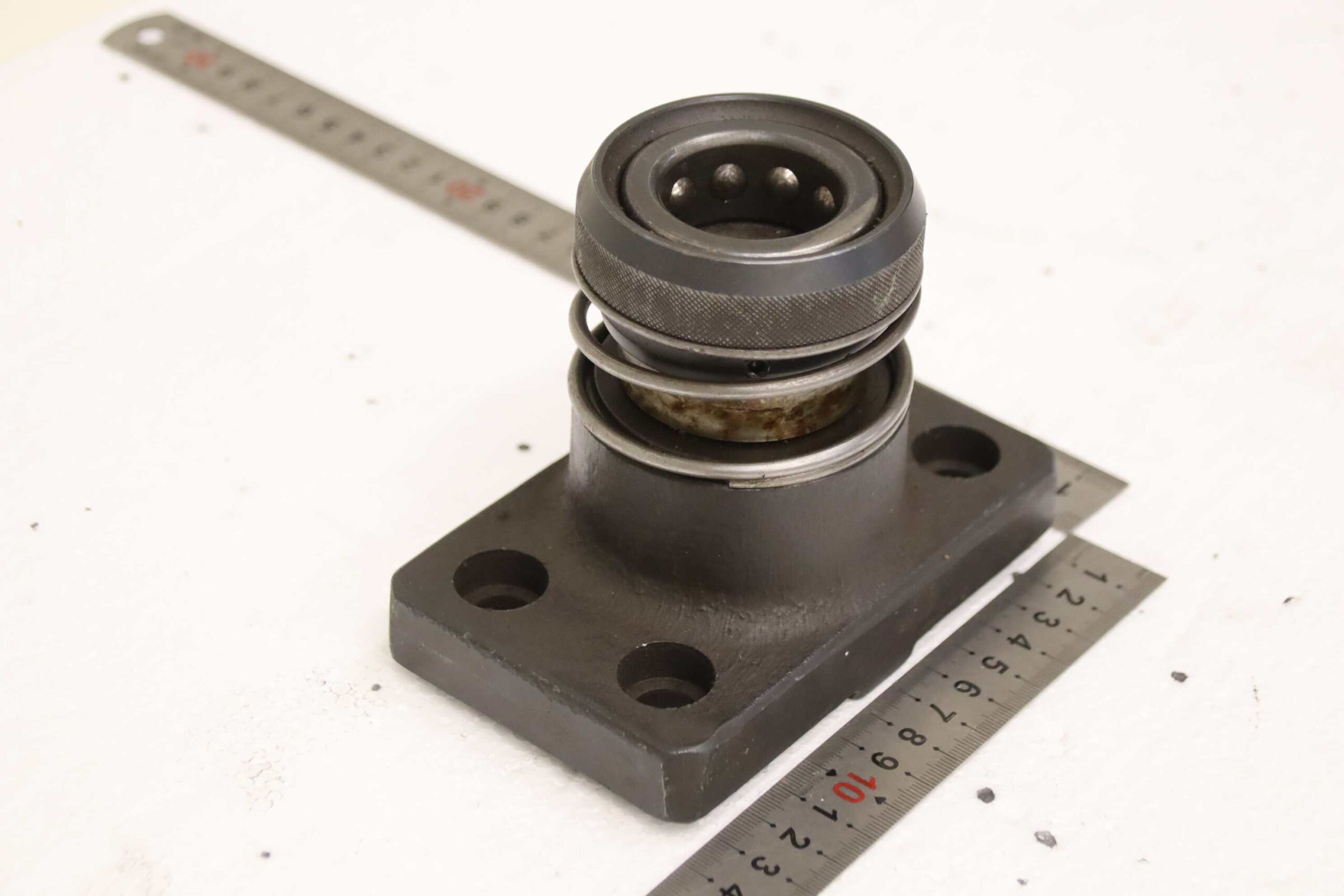 Stempelaufnahme mit Schnellwechselvorrichtung von Mubea - Stempelhalter Aufnahme Ø 36 mm – Bild 2