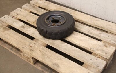 Vollgummi Reifen von ROTA Solideal - 15x4 1/2-8  RIM 3.00 D-8